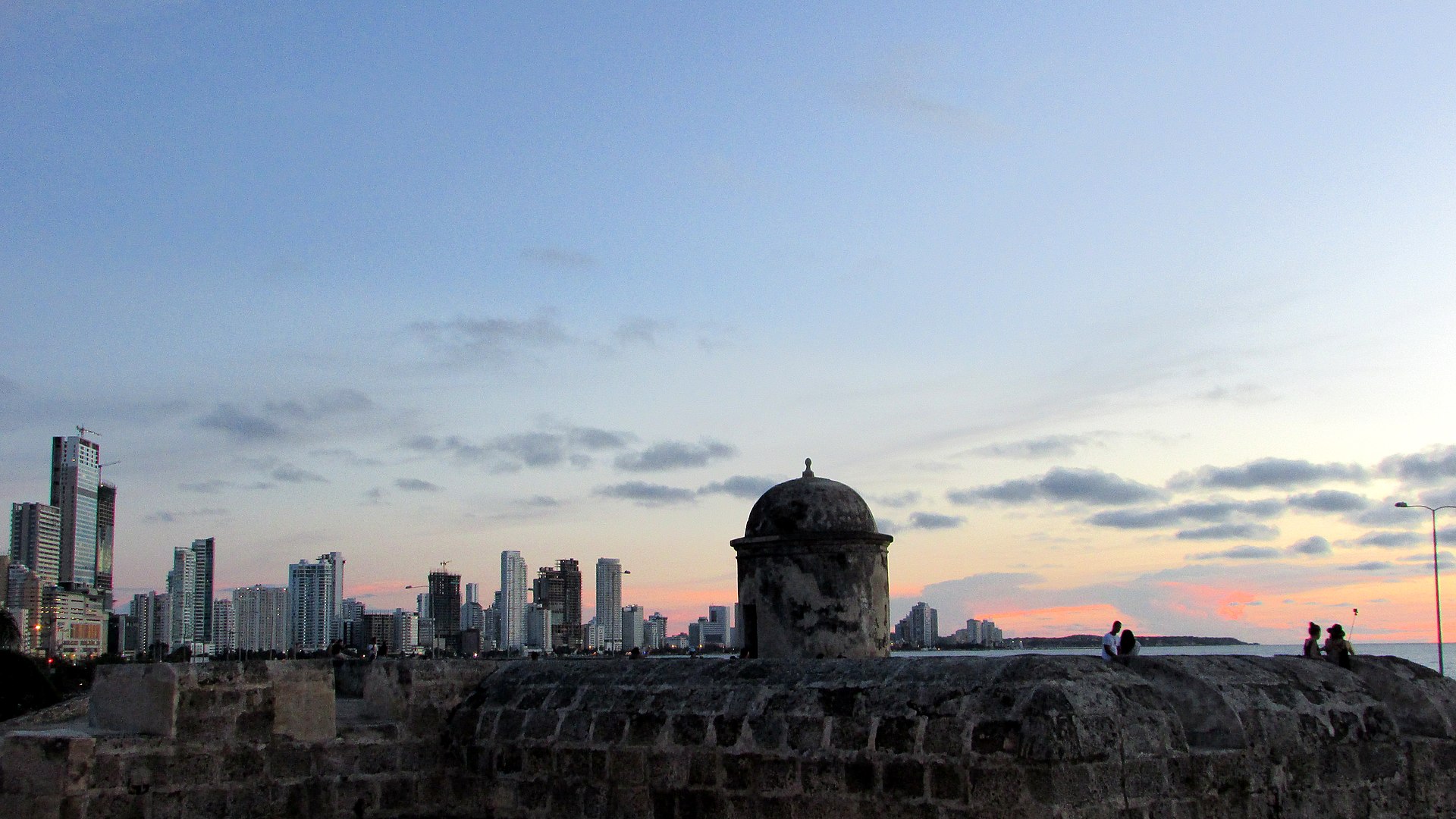 Ciudad amurallada de Cartagena al atardecer
